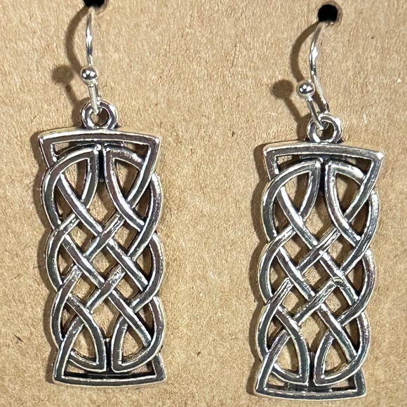 2/$20 Silver tone long rectangular Celtic style hook earrings NWOT - Picture 9 of 9